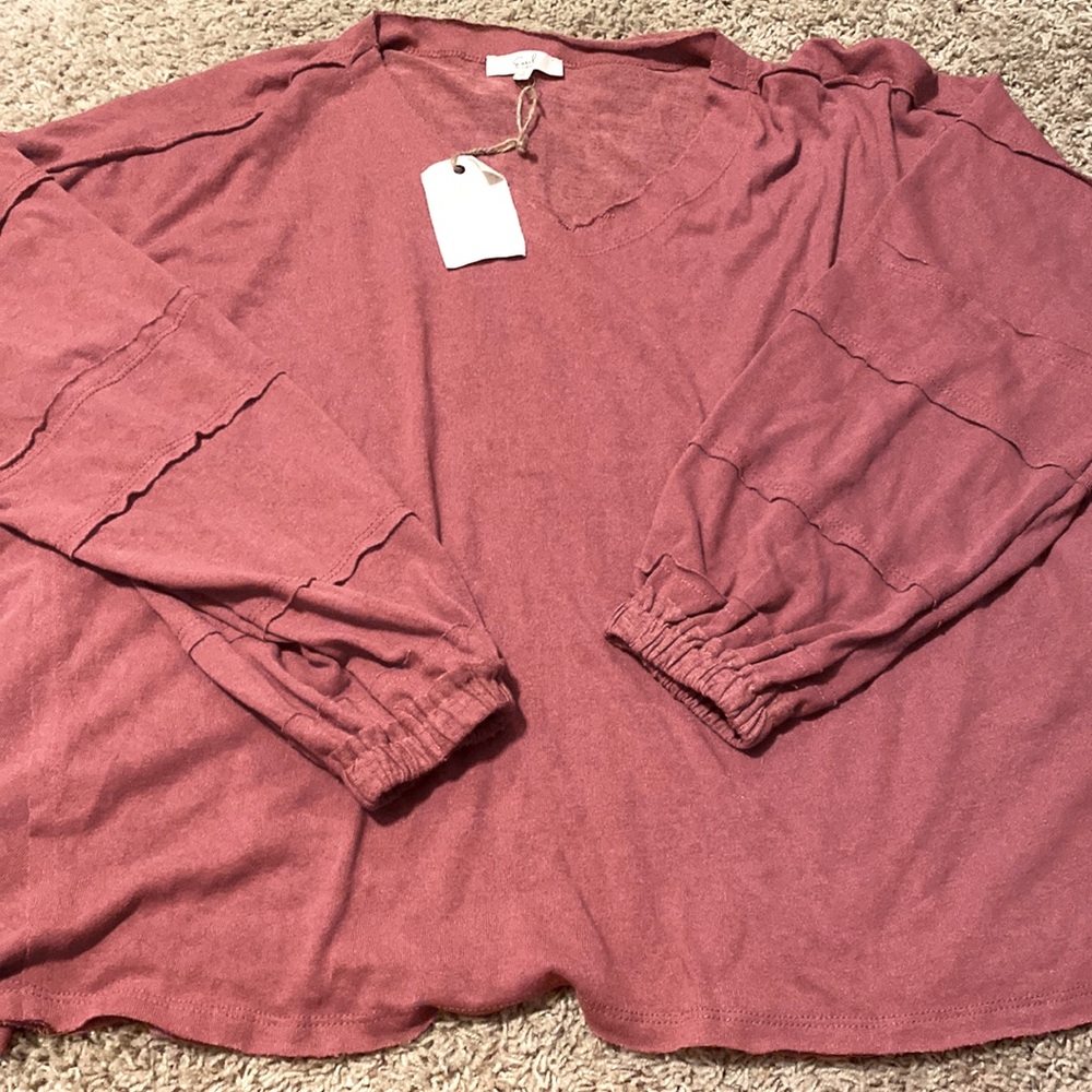 Easel New with Tags Size Large Cute Sleeves Loose Fit